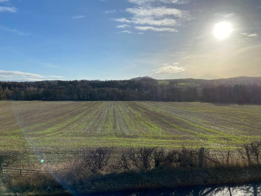 Peaceful Shepherd'S Hut In Beautiful Countryside. Linlithgow Esterno foto