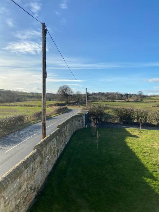 Peaceful Shepherd'S Hut In Beautiful Countryside. Linlithgow Esterno foto